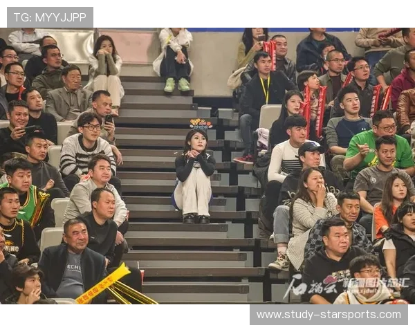 中国男篮力克强敌晋级决赛创赛季最佳战绩引爆主场球迷热情再创新高