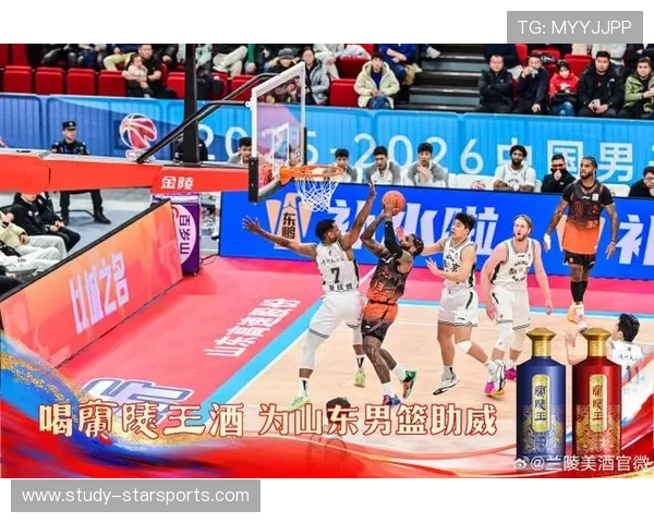 中国男篮力克劲敌挺进决赛创赛季最佳战绩再掀主场热潮球迷沸腾夜