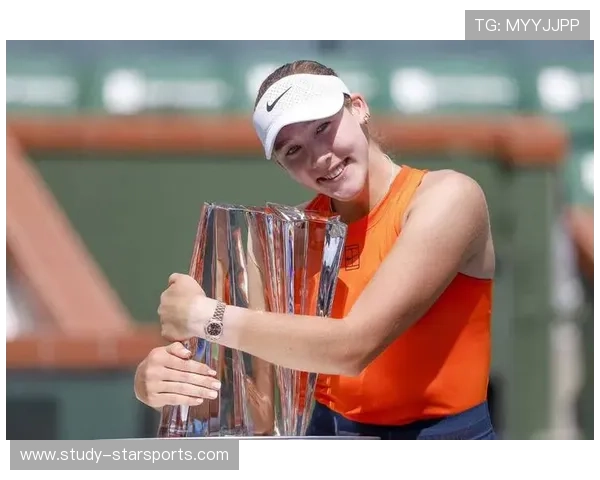 全新赛季来临 世界顶级网球选手争夺排名桂冠