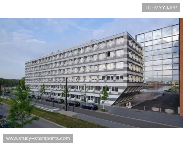 美因茨05俱乐部新赛季备战动态与引援策略全面解析及未来发展展望