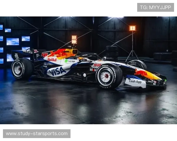 F1最新赛季动向揭秘顶尖车队策略与车手竞争趋势 F1最新赛季动向揭秘顶尖车队策略与车手竞争趋势