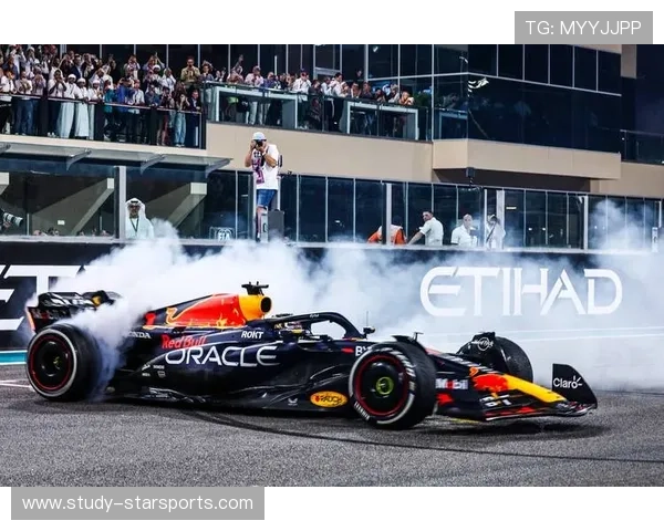 F1赛季最新动态车队博弈升级明星车手争冠悬念持续升温引发全球热议