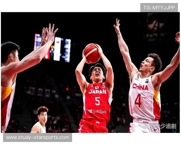 中国男篮迎战美国队迎来强强对决，球迷期待精彩赛事和激烈角逐