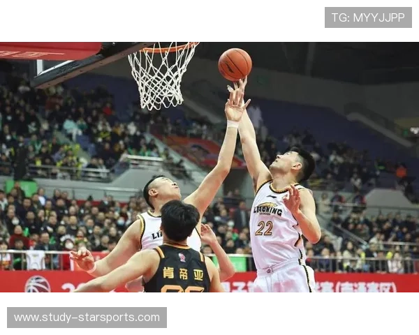 中国篮球联赛季后赛激战正酣各队争夺总冠军形势白热化