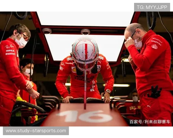 F1赛季激烈竞争持续 红牛车队与梅赛德斯为冠军展开殊死搏斗